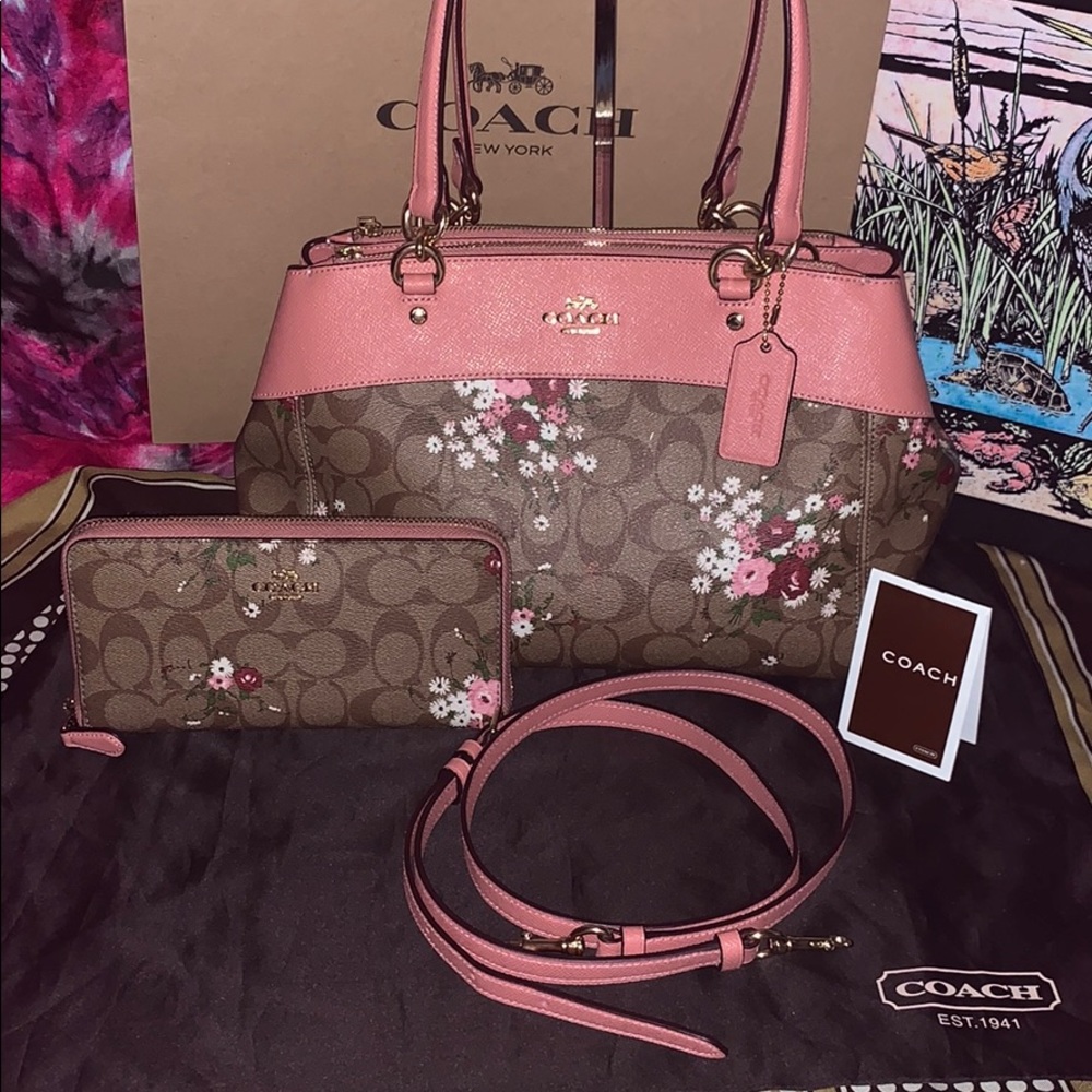 NWOT🌸 COACH BROOKE CARRYALL FLORAL/ WITH WALLET🌸